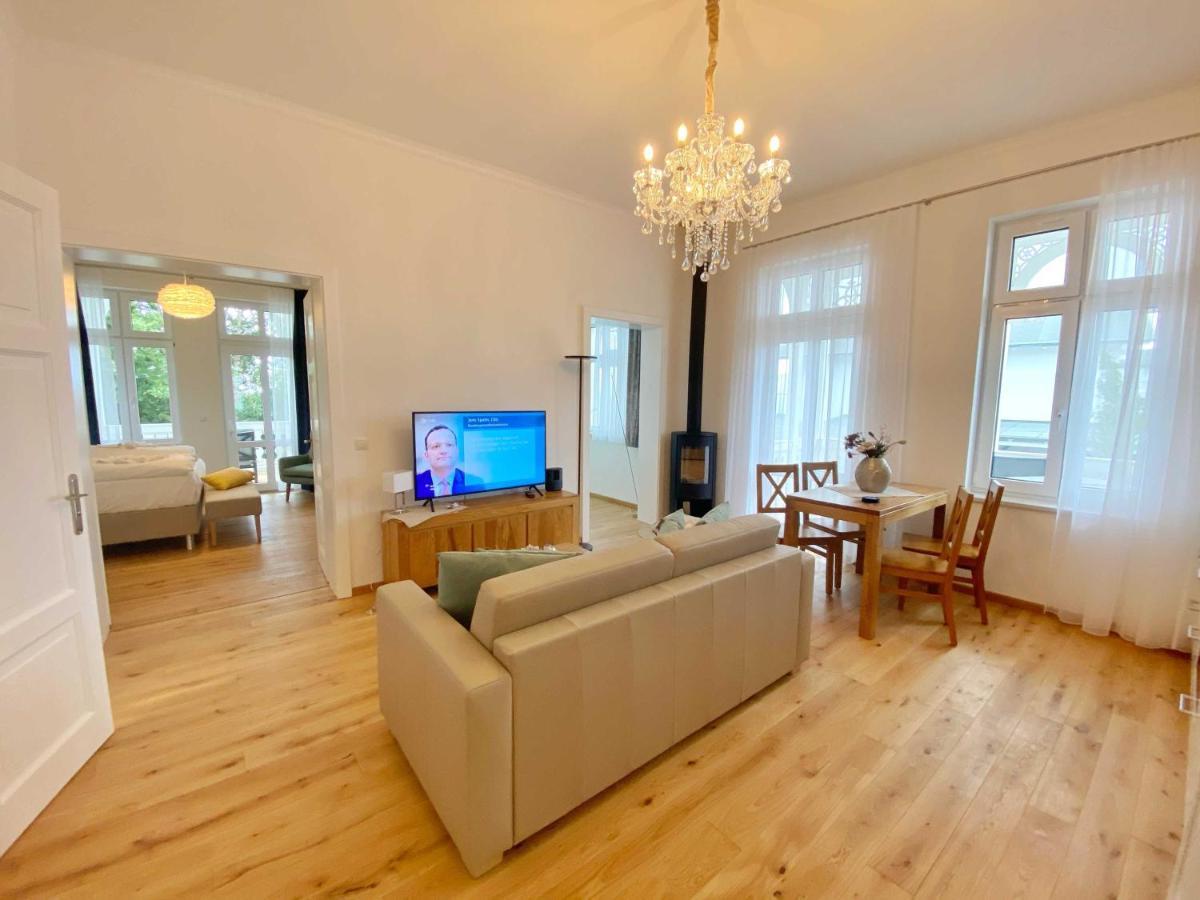 Villa Jenny - Ferienappartement 1 Mit Meerblick 萨斯尼茨 外观 照片
